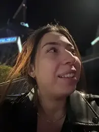 KimArts webcam model stream image