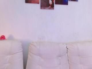 Greisy R webcam model stream image