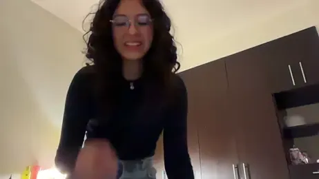 Alicatcua_ webcam model stream image