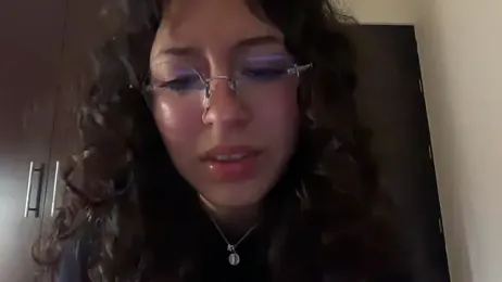 Alicatcua_ webcam model stream image