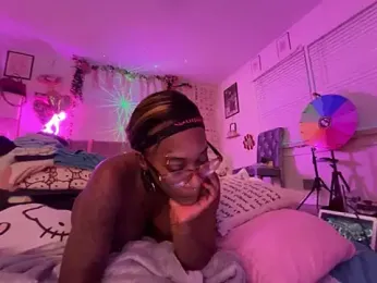 VixenCapri webcam stripchat model stream image