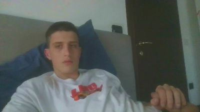 Lolloniccia webcam model stream image