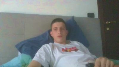 Lolloniccia webcam model stream image