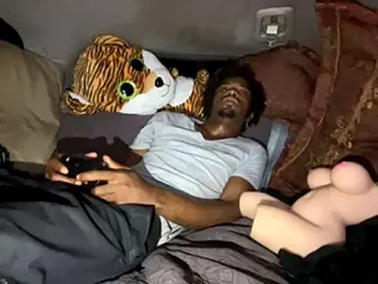 SlimeCrownzOut5 webcam model stream image