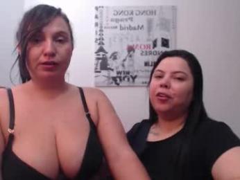 hidden_tinna webcam model stream image