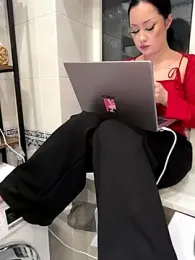 RollingGirls webcam model stream image