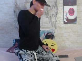 axelmilokairodyerear webcam camsoda model stream image