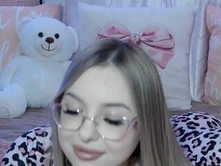 Lindsey Lu webcam model stream image