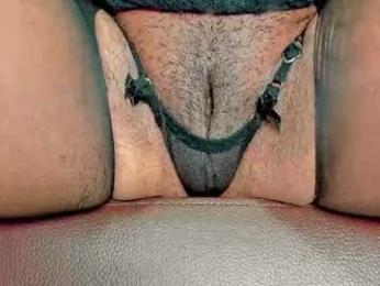 melania_browis webcam model stream image