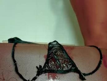 melania_browis webcam model stream image