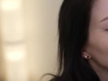 my_stella_ webcam model stream image