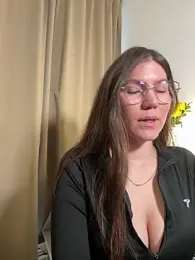 AmelieLaurent_ webcam stripchat model stream image