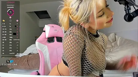 LucieLuxe webcam model stream image