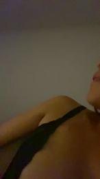 Reedgyal webcam model stream image