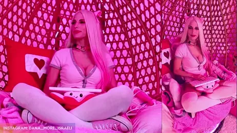 dana_more webcam stripchat model stream image