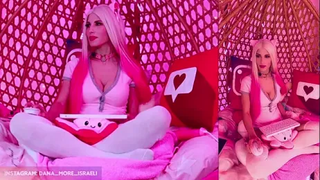 dana_more webcam model stream image