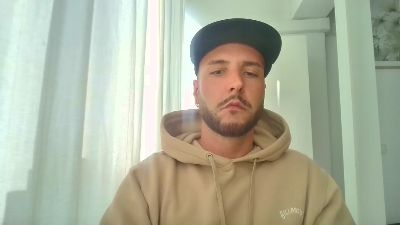 Surfer_30 webcam model stream image