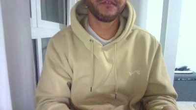 Surfer_30 webcam model stream image