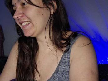 CyndeeWinter webcam model stream image