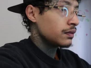 trieone webcam model stream image