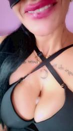 LunaVera webcam model stream image