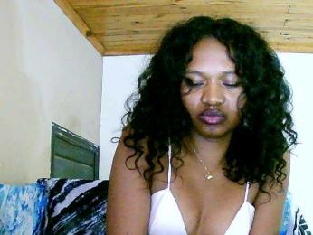 NadiaLoverwy webcam bongacams model stream image