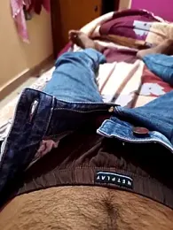 Alimbaby webcam model stream image