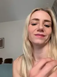 Ella_Mysterie webcam stripchat model stream image