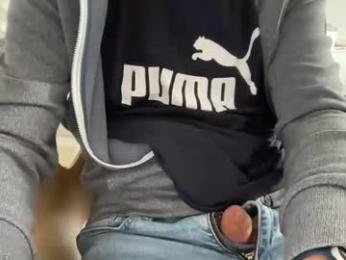 wet_adidasboy webcam model stream image