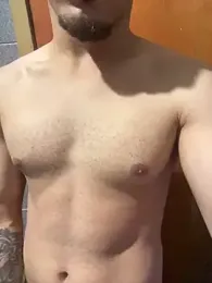 Bruhgsus webcam model stream image