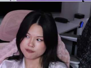 luluchu webcam model stream image