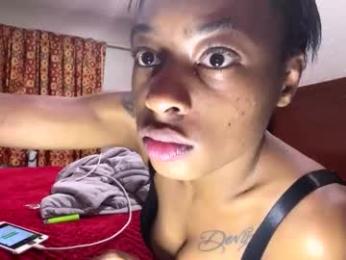 kibrombariu45 webcam model stream image