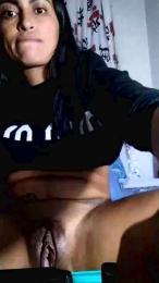 kata_quittt webcam cam4 model stream image