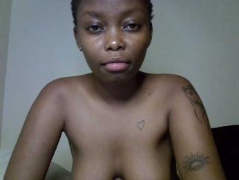 LAESTY webcam model stream image