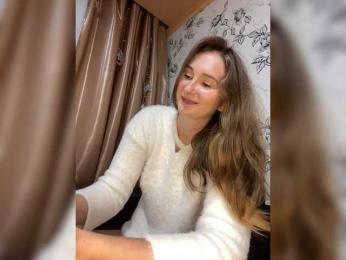 PeachGirl webcam model stream image