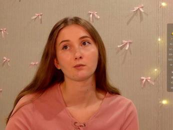 PeachGirl webcam model stream image