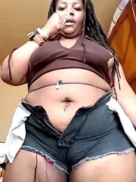 ThaBundaa webcam model stream image