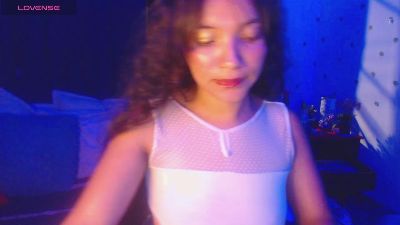 mia_blue01 webcam model stream image