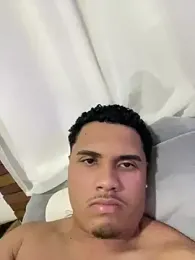 Omatheus18y webcam stripchat model stream image