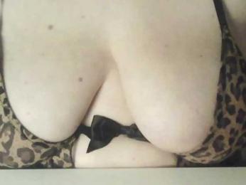 peachyshow webcam model stream image