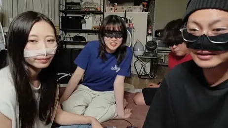 shun_ch webcam model stream image