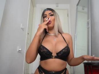 bella_blonda webcam model stream image