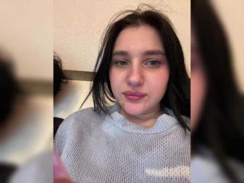 PinkyPai webcam model stream image