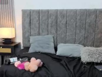 liam_forest_ webcam model stream image