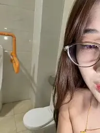 GG-BONG1 webcam stripchat model stream image