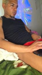 Raava webcam model stream image