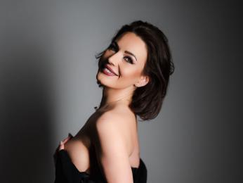 Selena webcam model stream image