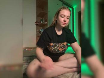 jucieLussie webcam bongacams model stream image