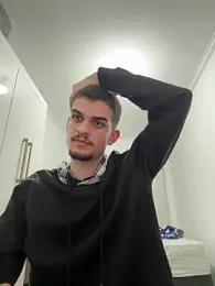 Santonn_ webcam stripchat model stream image