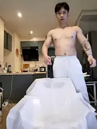 day-18 webcam model stream image